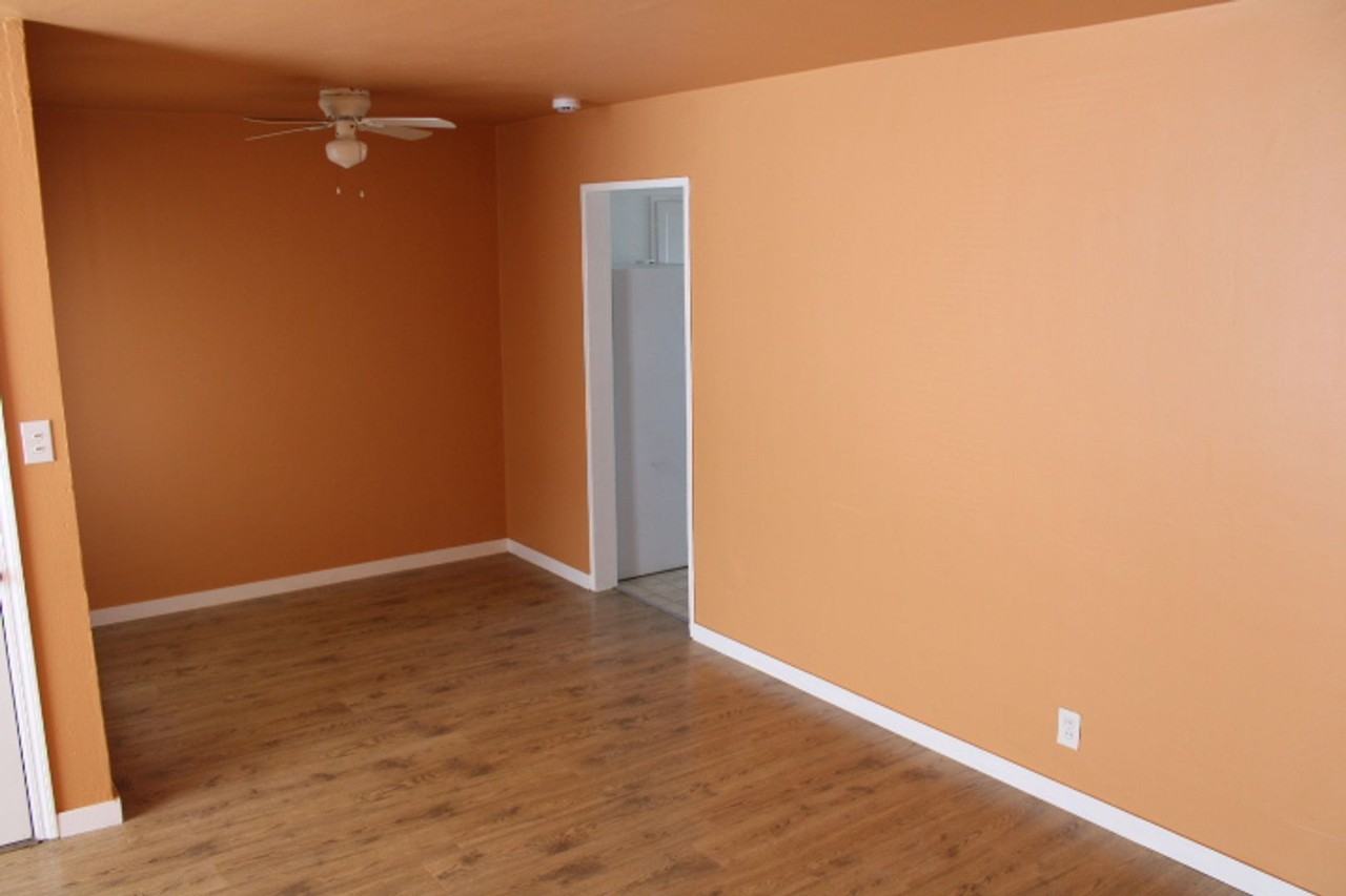 2745 Rollingwood Dr - Photo 3 of 20