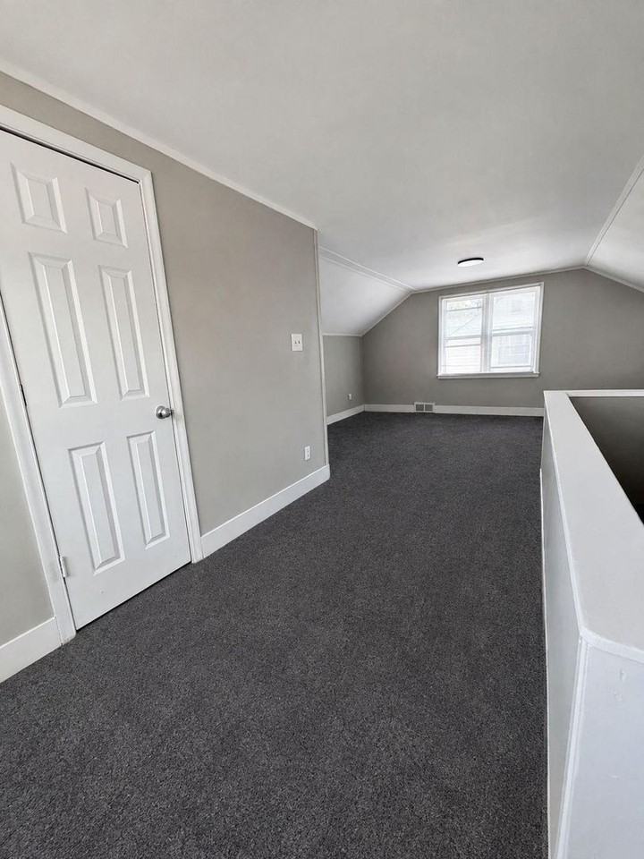 13741 W 10 Mile Rd - Photo 4 of 16