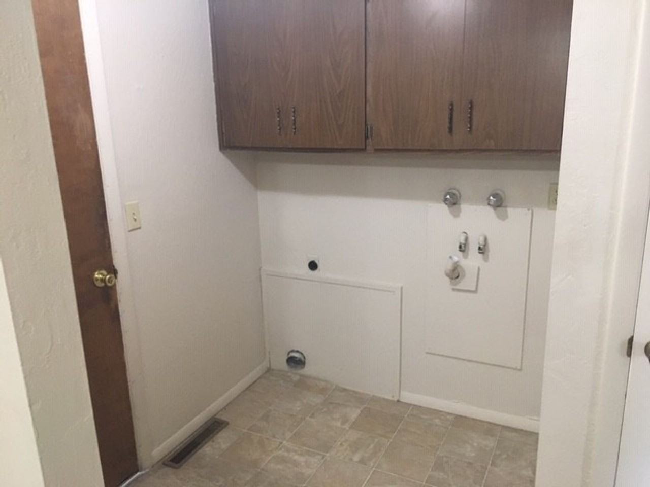 915 W Delaware Dr - Photo 6 of 14