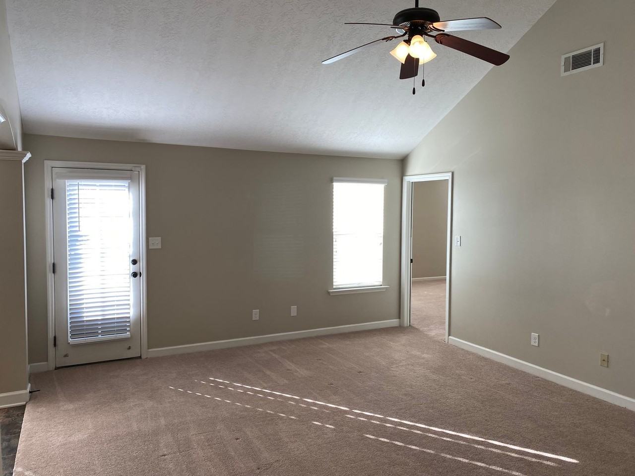 2022 Hatton Ct - Photo 6 of 27