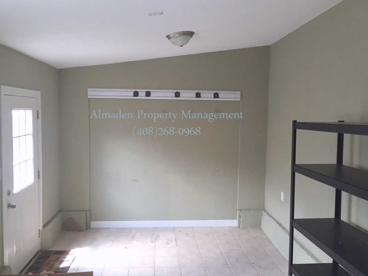 924 Almaden Ave - Photo 2 of 16