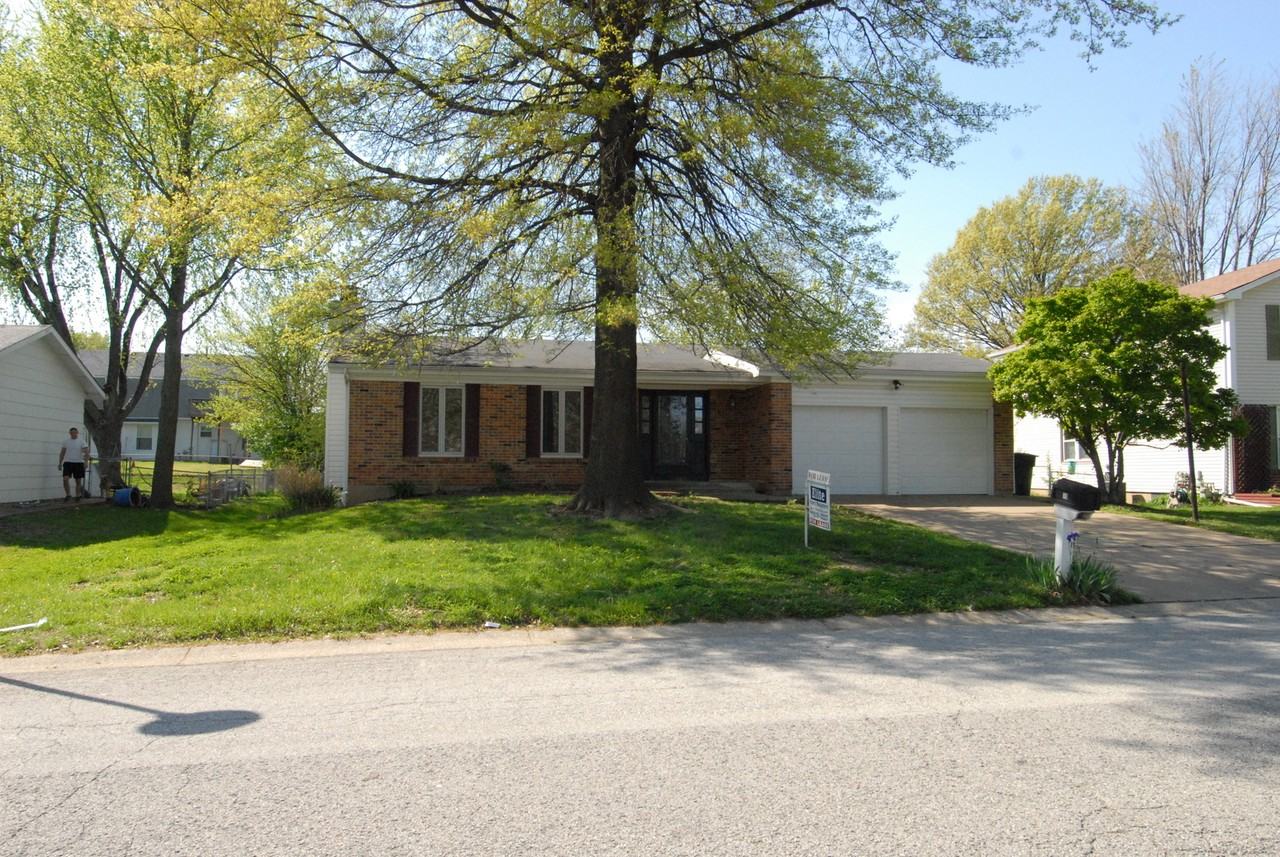 10 Jenny Lind Dr - Photo 2 of 26