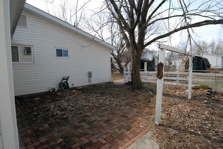 10 Jenny Lind Dr - Photo 6 of 26