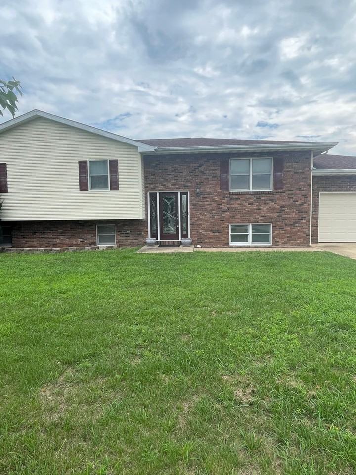 20295 Simmons Rd - Photo 2 of 50