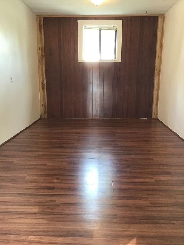 2884 B St - Photo 3 of 6