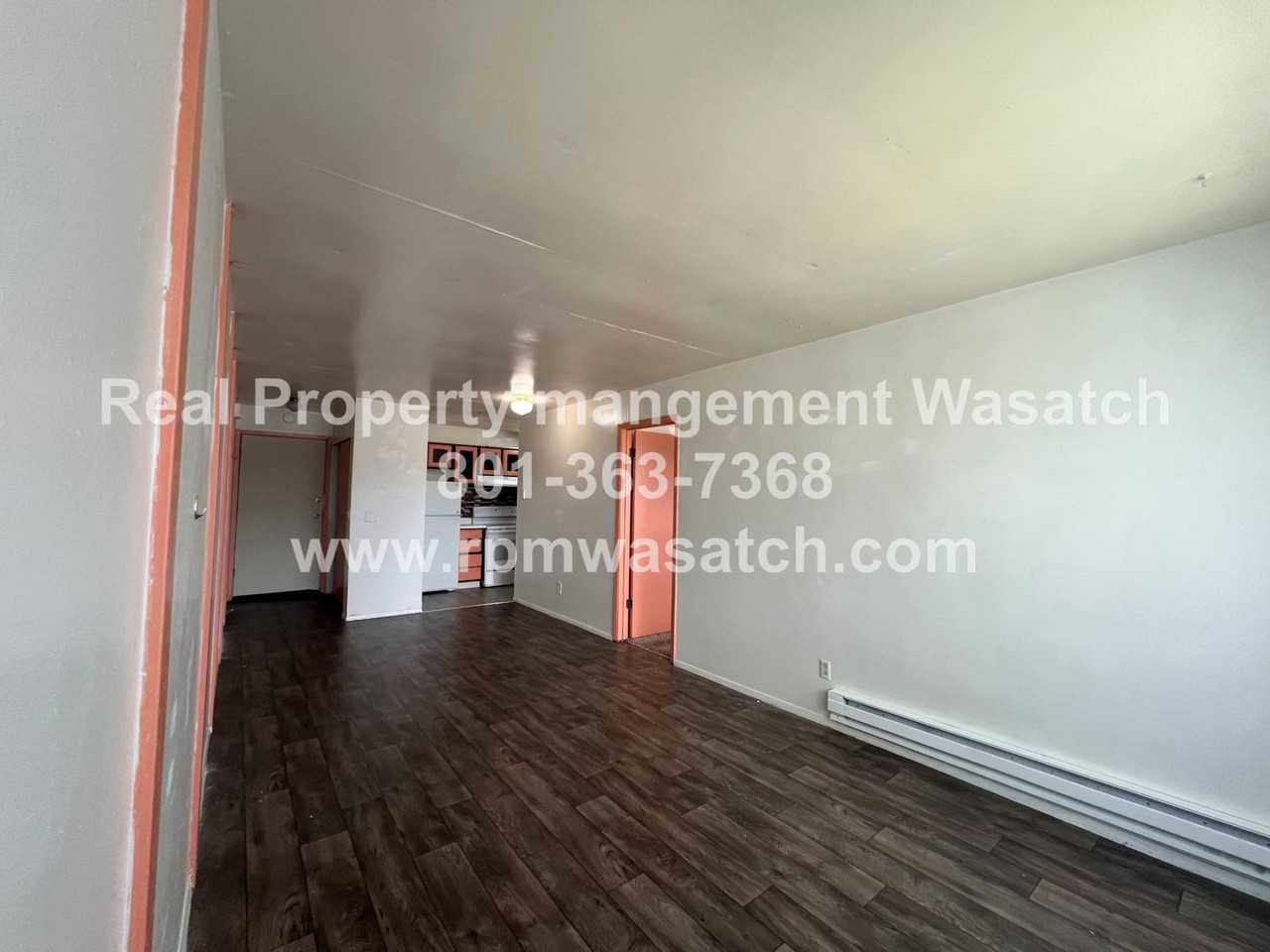 306 E 700 S #A302 - Photo 5 of 14