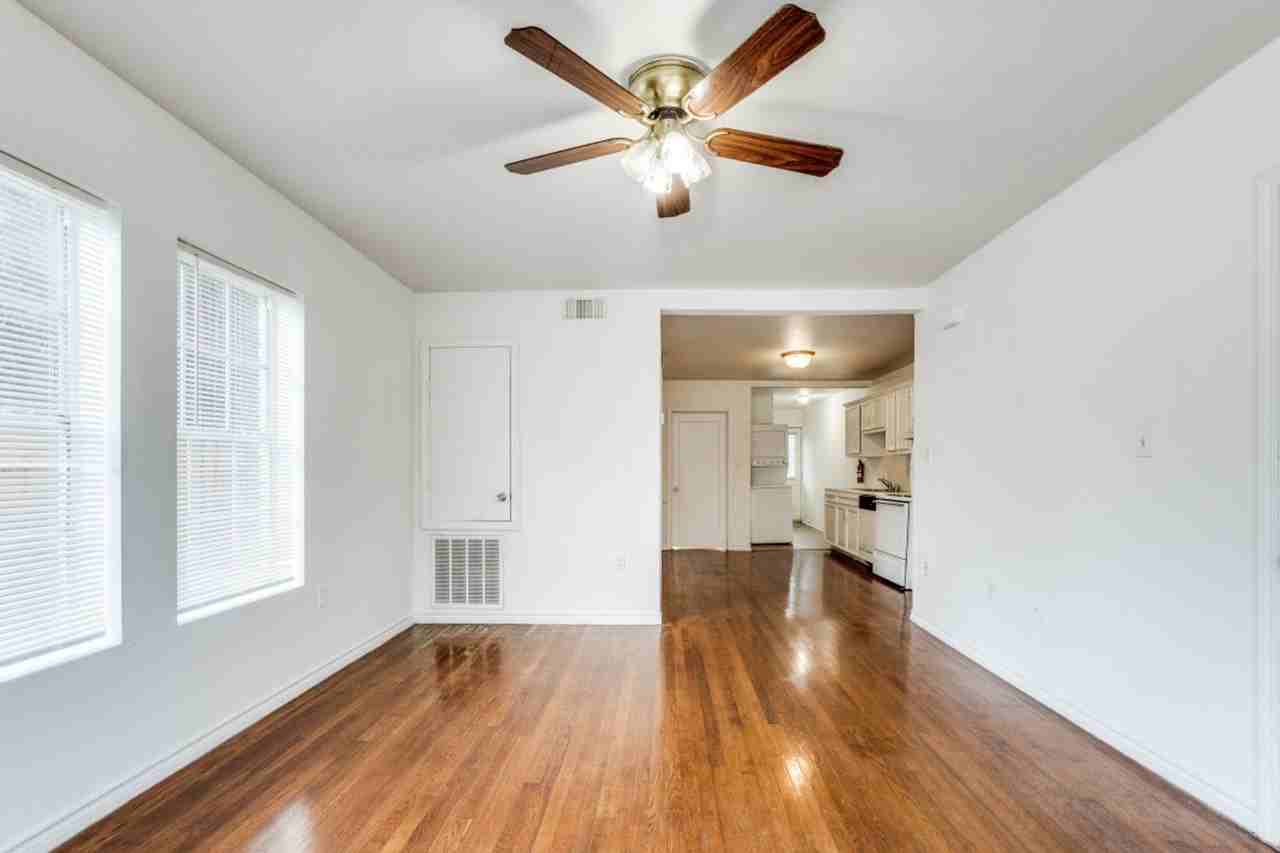 519 W Main St #4 - Photo 4 of 12