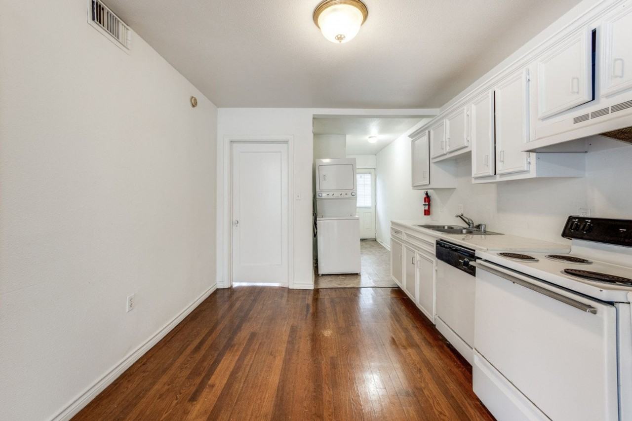 519 W Main St #4 - Photo 6 of 12