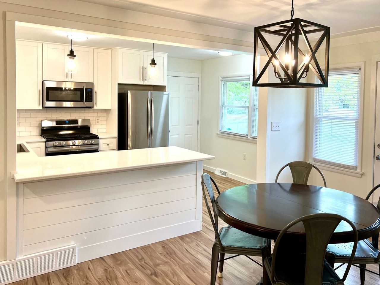 3384 Dean Lake Ave Ne - Photo 6 of 24