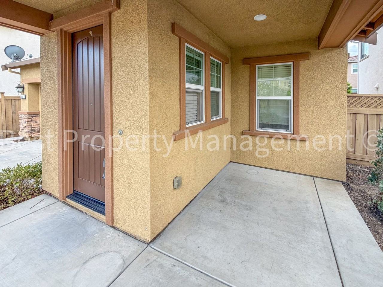 184 W Viola St - Photo 2 of 25