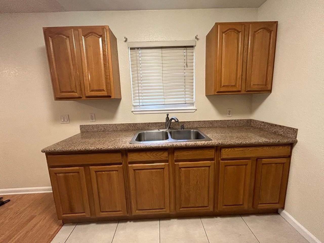3633 9th Ave - Photo 5 of 13