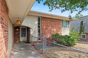 featured image of 6348 Nelson St
