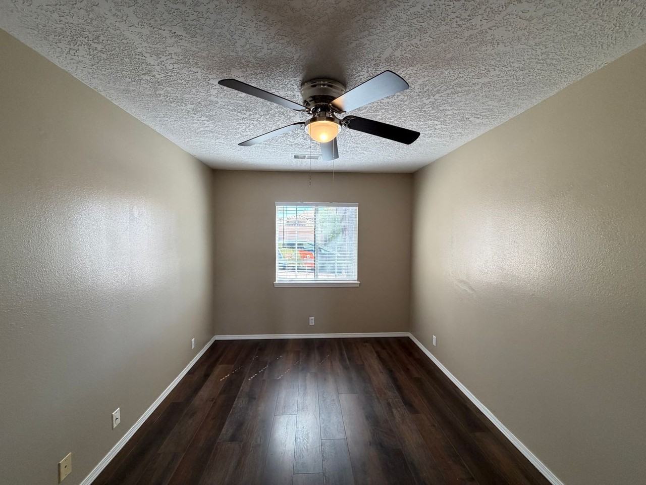10527 Brookline Pl Nw - Photo 5 of 41