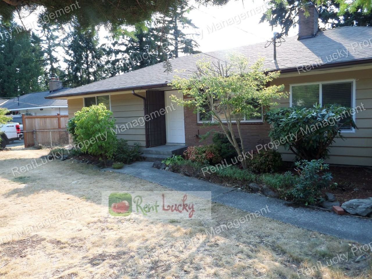 19541 3rd Ave S - Photo 2 of 28