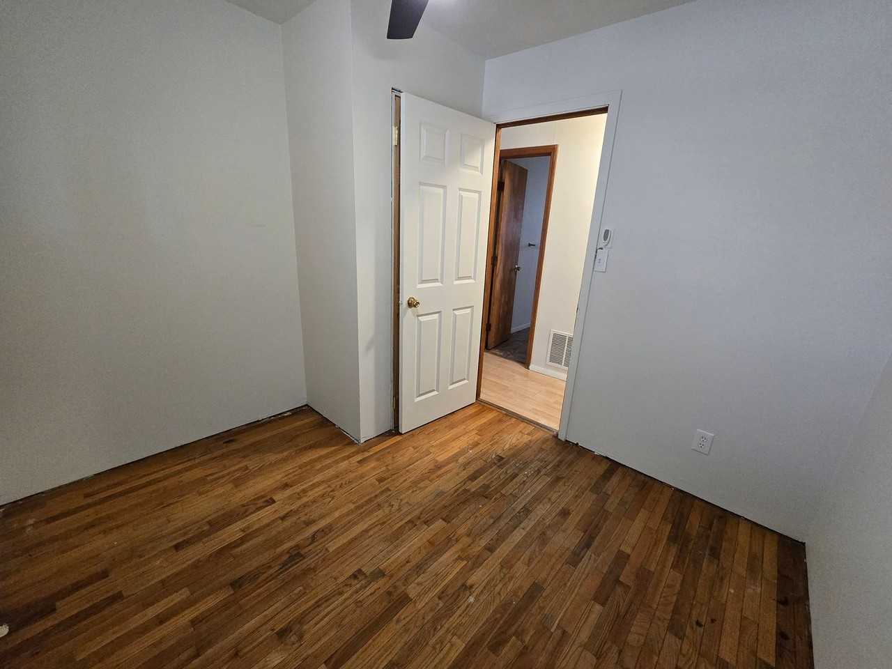 600 S Linden St - Photo 7 of 19