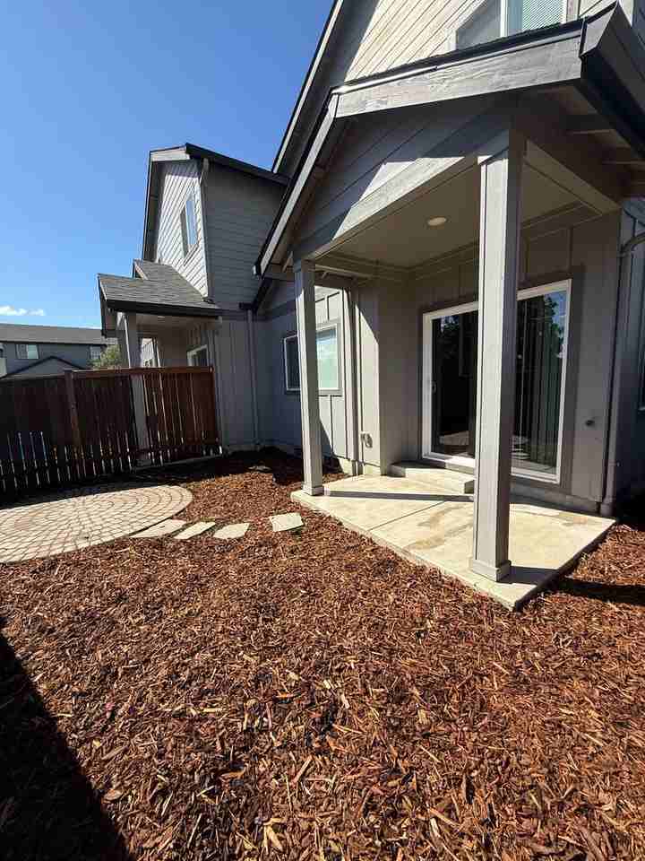2519 Justine Ln - Photo 4 of 8