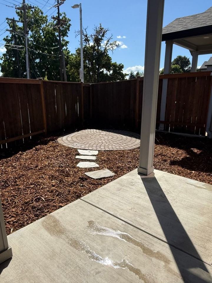 2519 Justine Ln - Photo 5 of 8