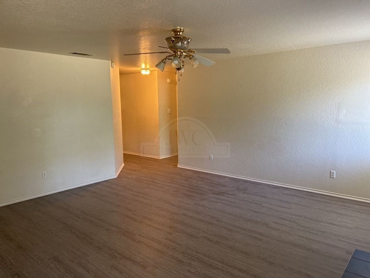 1902 Wright Way - Photo 3 of 24
