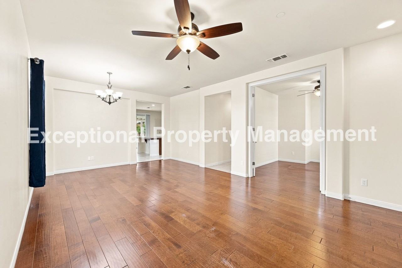 10606 Monsanto Dr - Photo 4 of 29