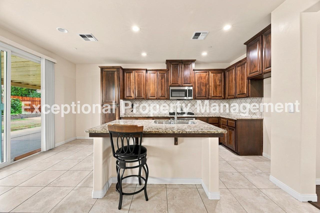10606 Monsanto Dr - Photo 7 of 29