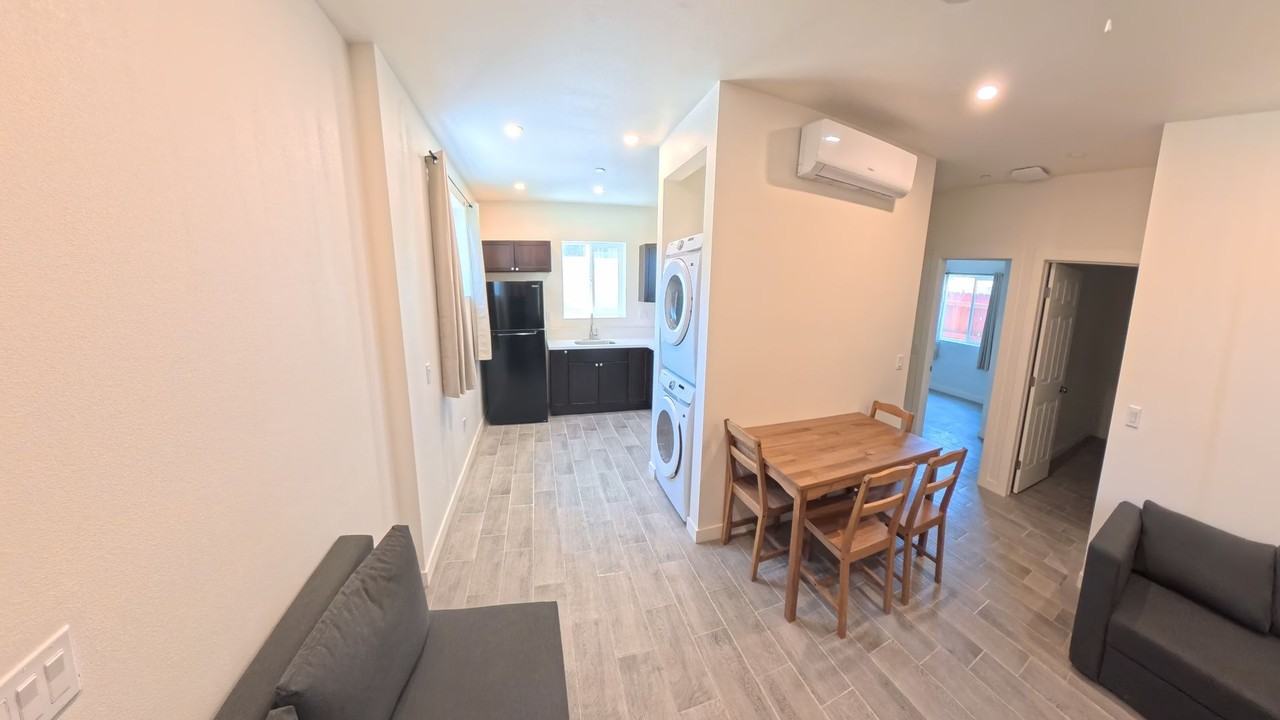 847 Winston Dr - Photo 6 of 35