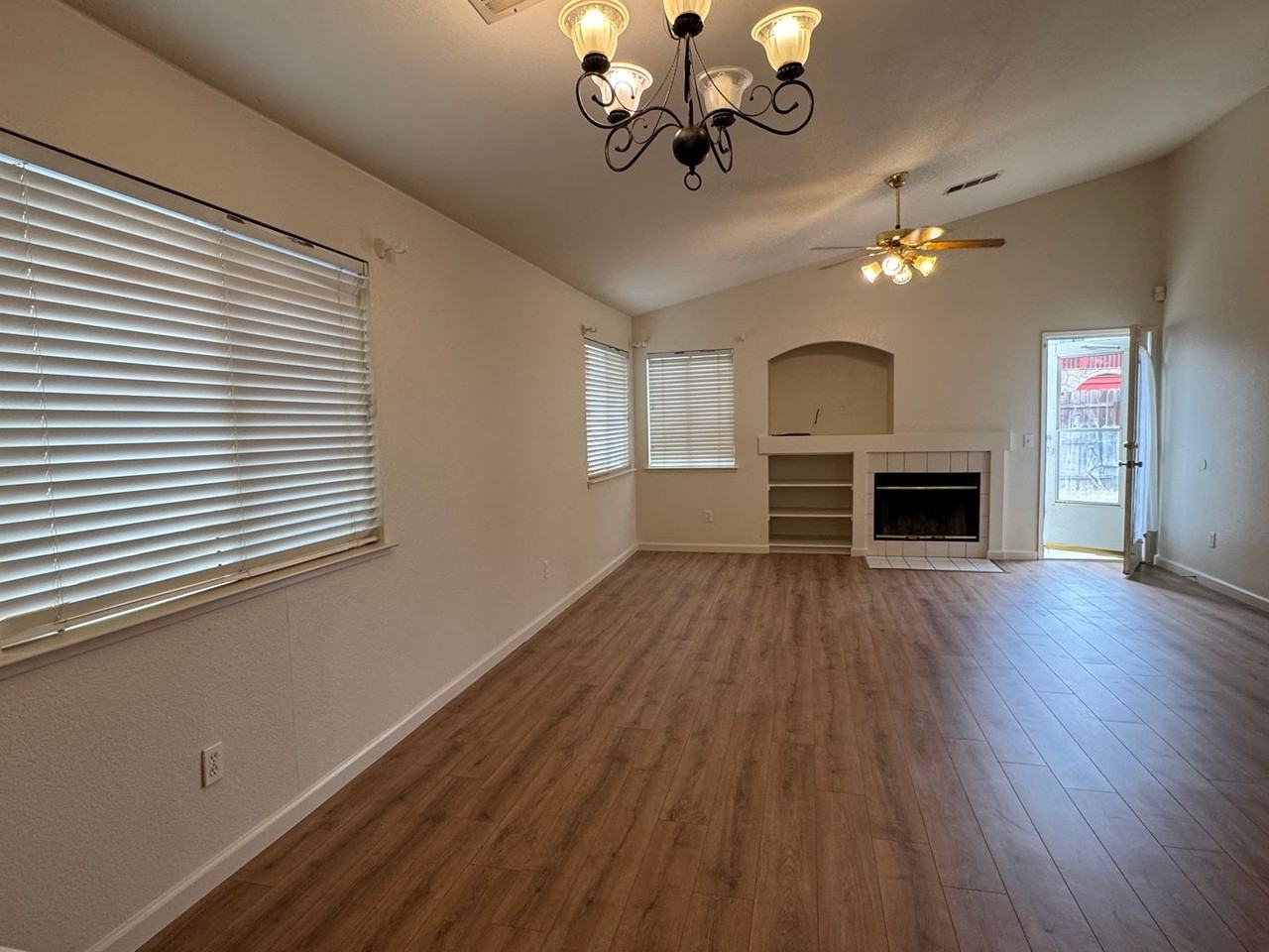 1919 Gordon Verner Cir - Photo 6 of 31