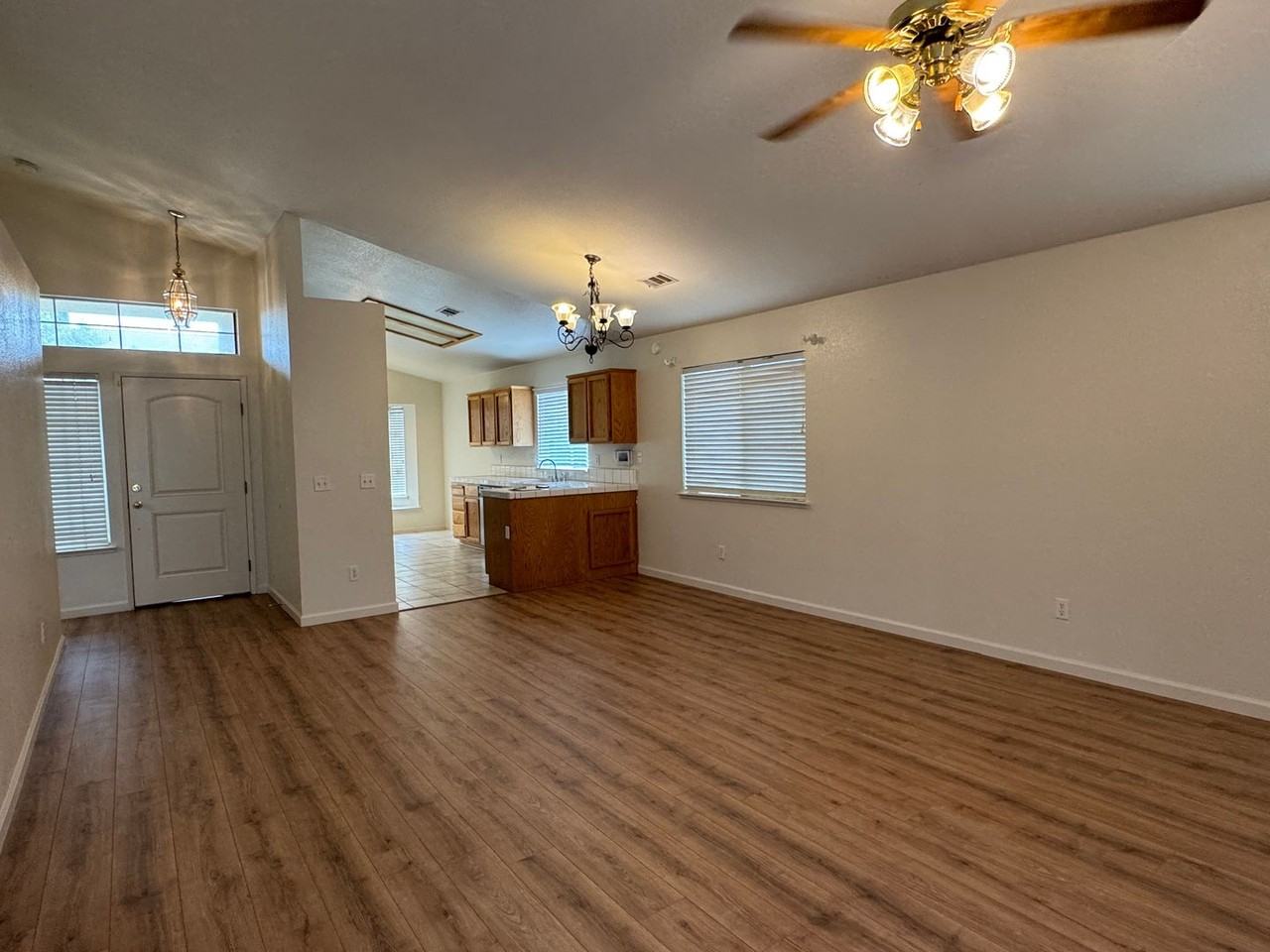 1919 Gordon Verner Cir - Photo 7 of 31