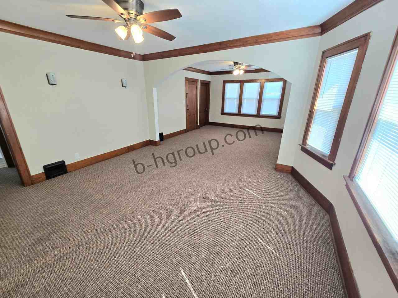 4400 19th Ave - Photo 5 of 34