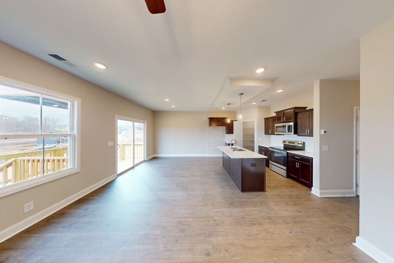 447 Mattingly Dr - Photo 3 of 16