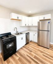 910 W 13th St - Photo 1 of 1