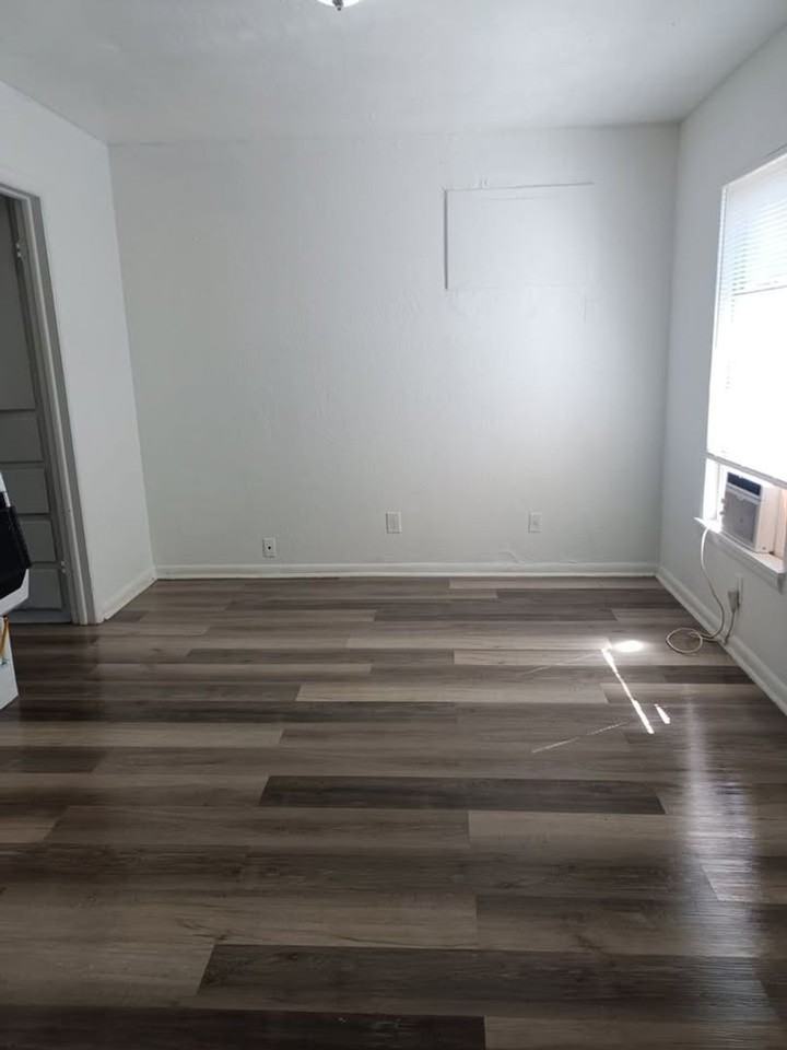 2821 Sw 33rd St - Photo 6 of 10