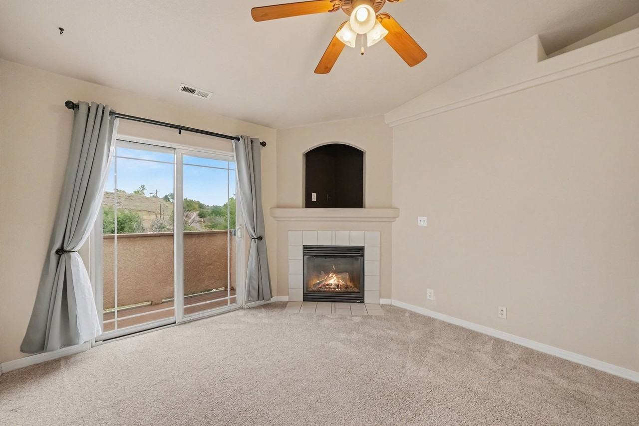 1431 Madison Ridge Hts #D - Photo 4 of 22