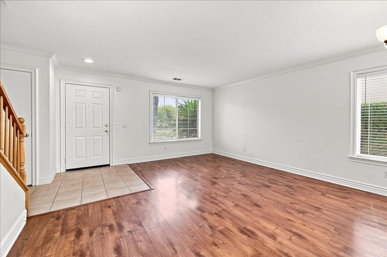 32815 Paterno St - Photo 4 of 25