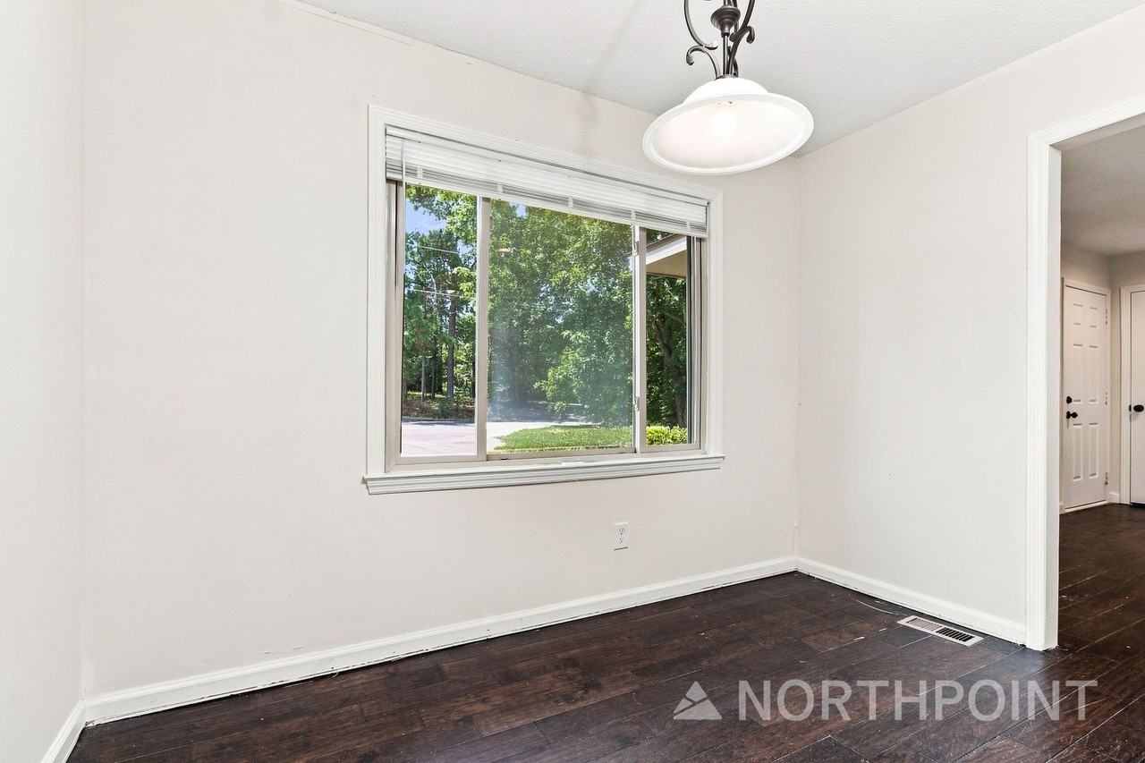 236 Pleasant View Dr - Photo 3 of 15