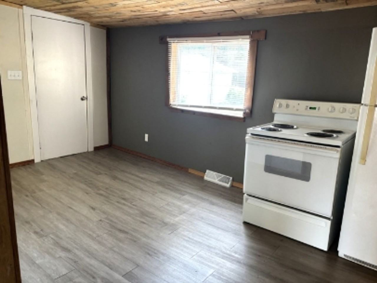 516 W Wescott Ave - Photo 6 of 13