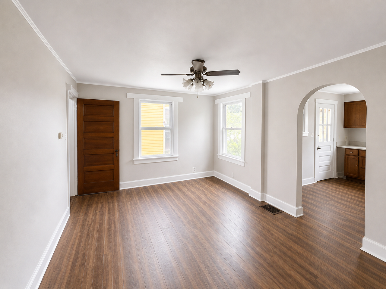 856 Craig St - Photo 2 of 8