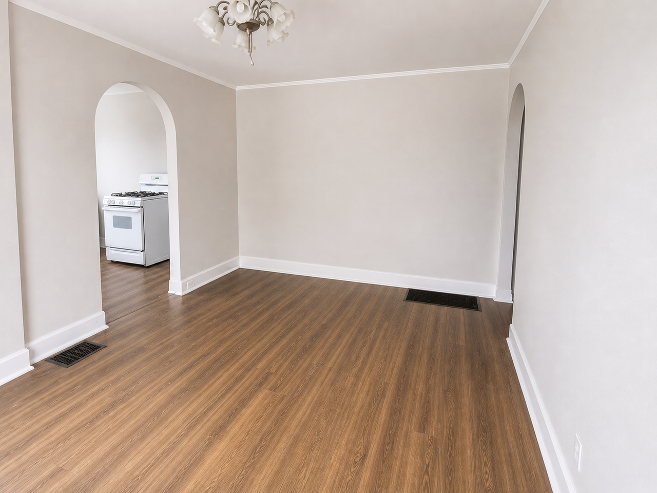 856 Craig St - Photo 3 of 8