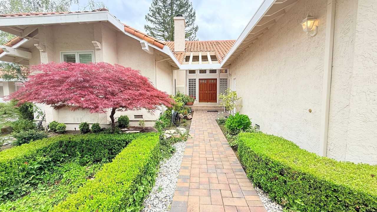 750 Liquidamber Pl - Photo 5 of 50