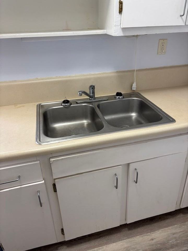 580 Wilson St #1 - Photo 6 of 9
