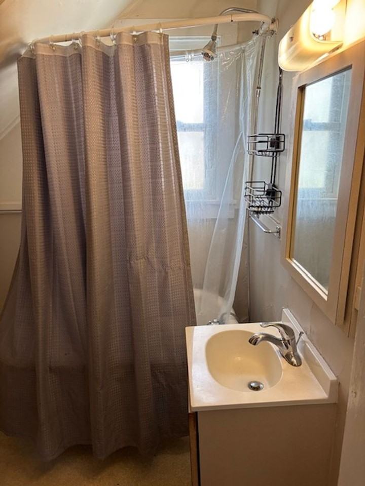 580 Wilson St #1 - Photo 7 of 9