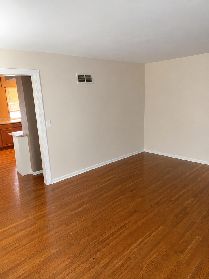 6102 E 129th St - Photo 2 of 9