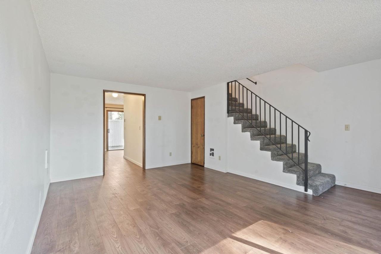 19300 Se River Rd #19308 - Photo 5 of 29