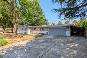 featured image of 13419 Ne Sacramento St