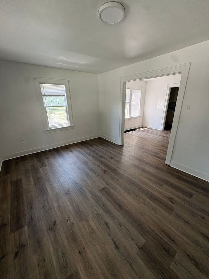 1829 N Martin Luther King Jr Dr - Photo 2 of 12
