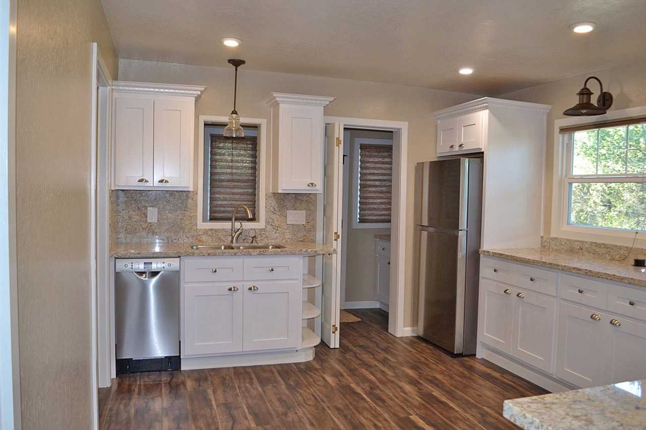 15900B Matilija Dr - Photo 4 of 13