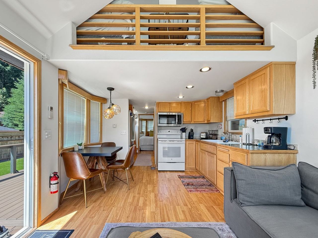 131 Jnell Ln - Photo 2 of 12