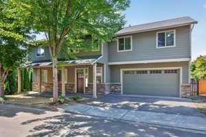 featured image of 687 Se Anderson Ln