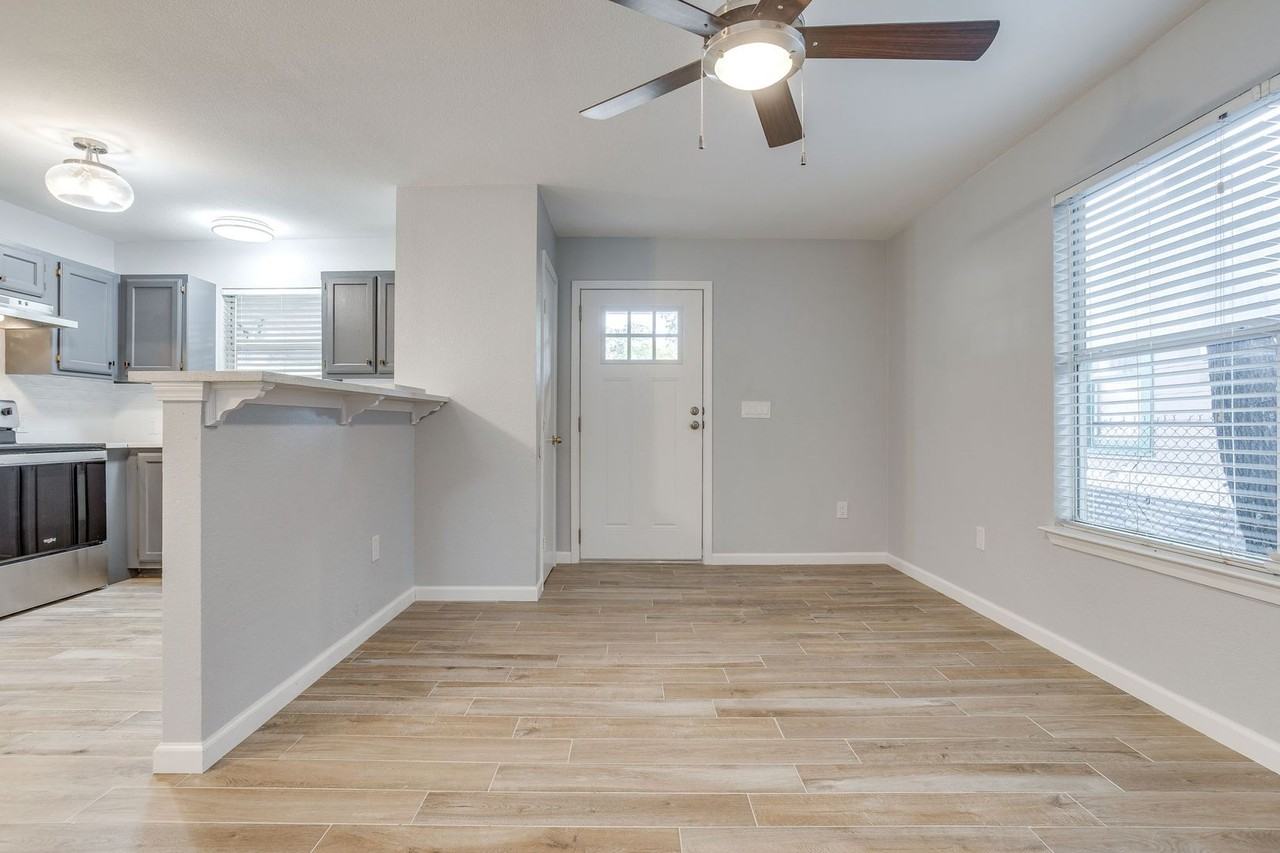 2618 Bomar Ave - Photo 3 of 20