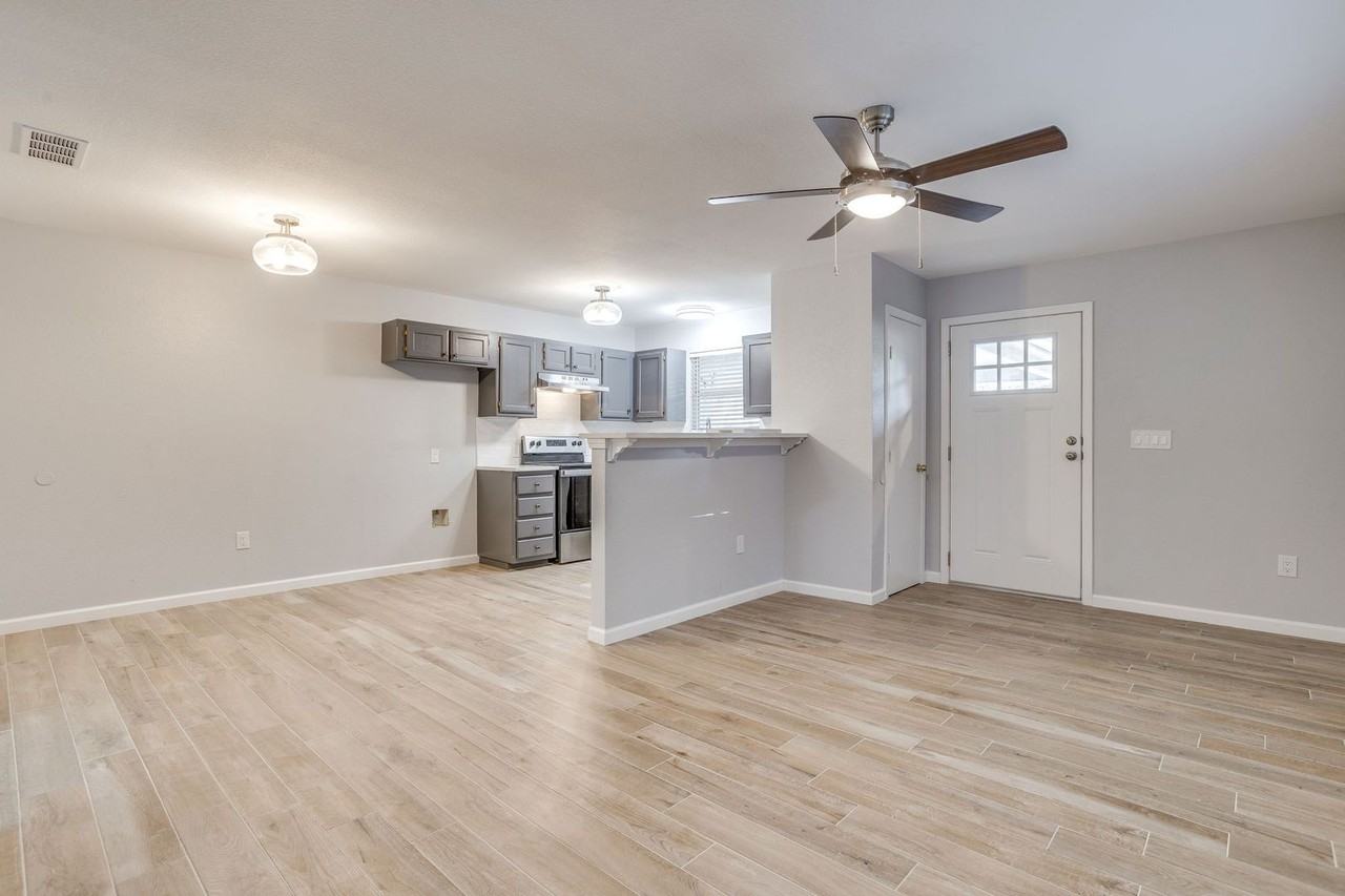 2618 Bomar Ave - Photo 4 of 20