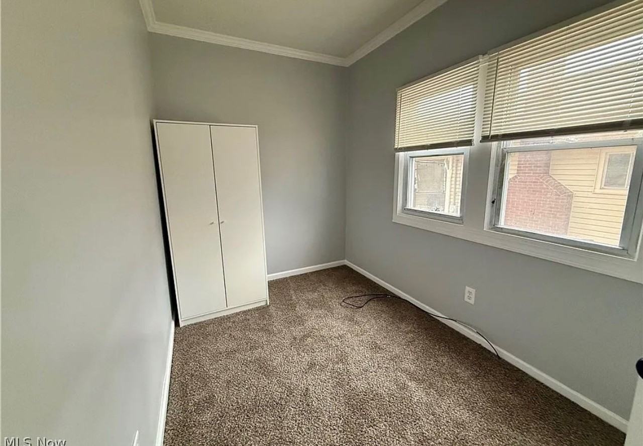 810 Thayer St - Photo 5 of 21